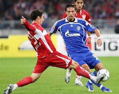 [英超]加拉格尔禁区内抢断，精彩远射助球队领先